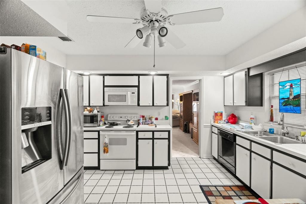 На продажу: $650,000 (4 спален, 2 ванн, 2849 Квадратных фут)