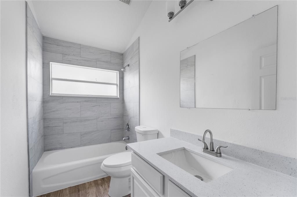 For Rent: $2,200 (3 beds, 2 baths, 1853 Square Feet)