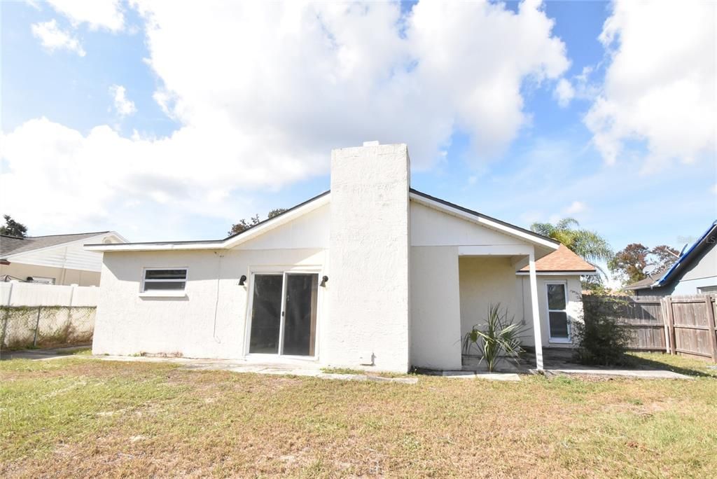 На продажу: $245,000 (3 спален, 2 ванн, 1327 Квадратных фут)