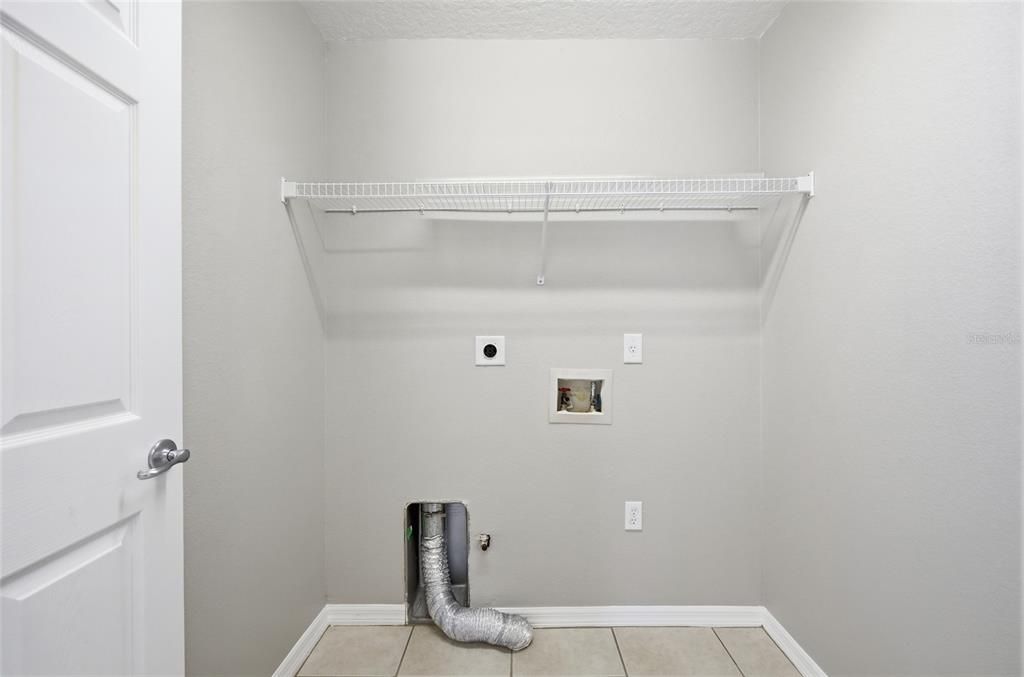 For Sale: $299,000 (3 beds, 2 baths, 1352 Square Feet)