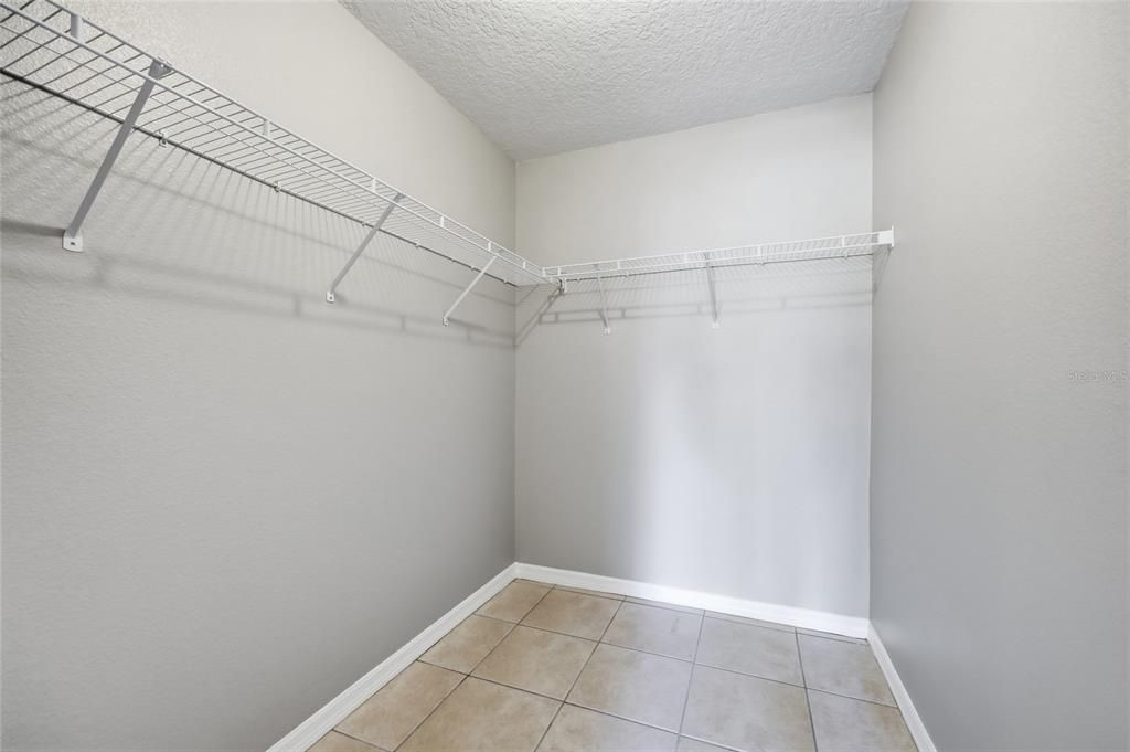 For Sale: $299,000 (3 beds, 2 baths, 1352 Square Feet)