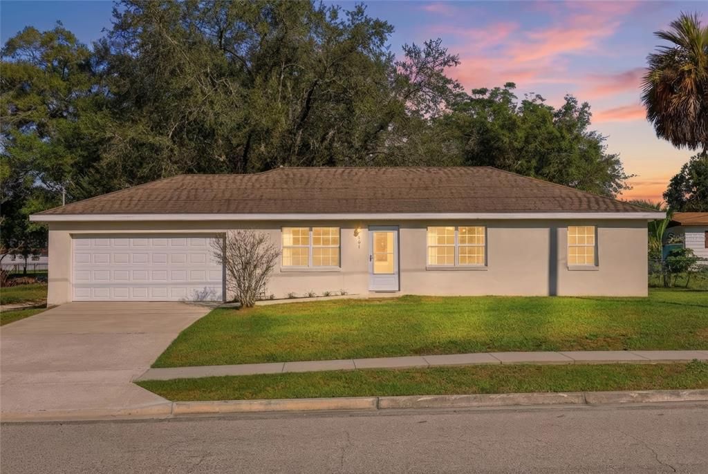 For Sale: $299,000 (3 beds, 2 baths, 1352 Square Feet)