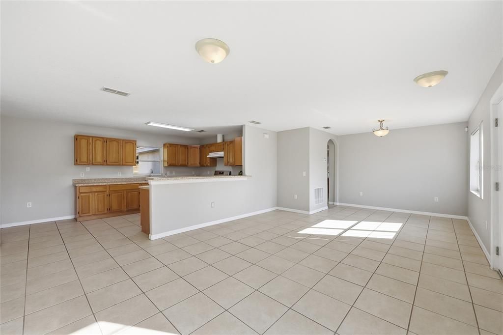 For Sale: $299,000 (3 beds, 2 baths, 1352 Square Feet)