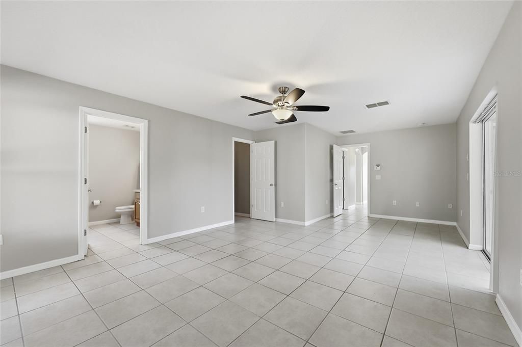 For Sale: $299,000 (3 beds, 2 baths, 1352 Square Feet)