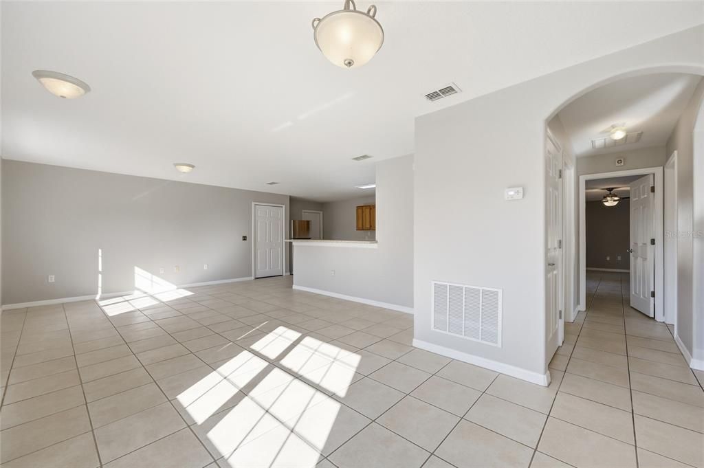 For Sale: $299,000 (3 beds, 2 baths, 1352 Square Feet)