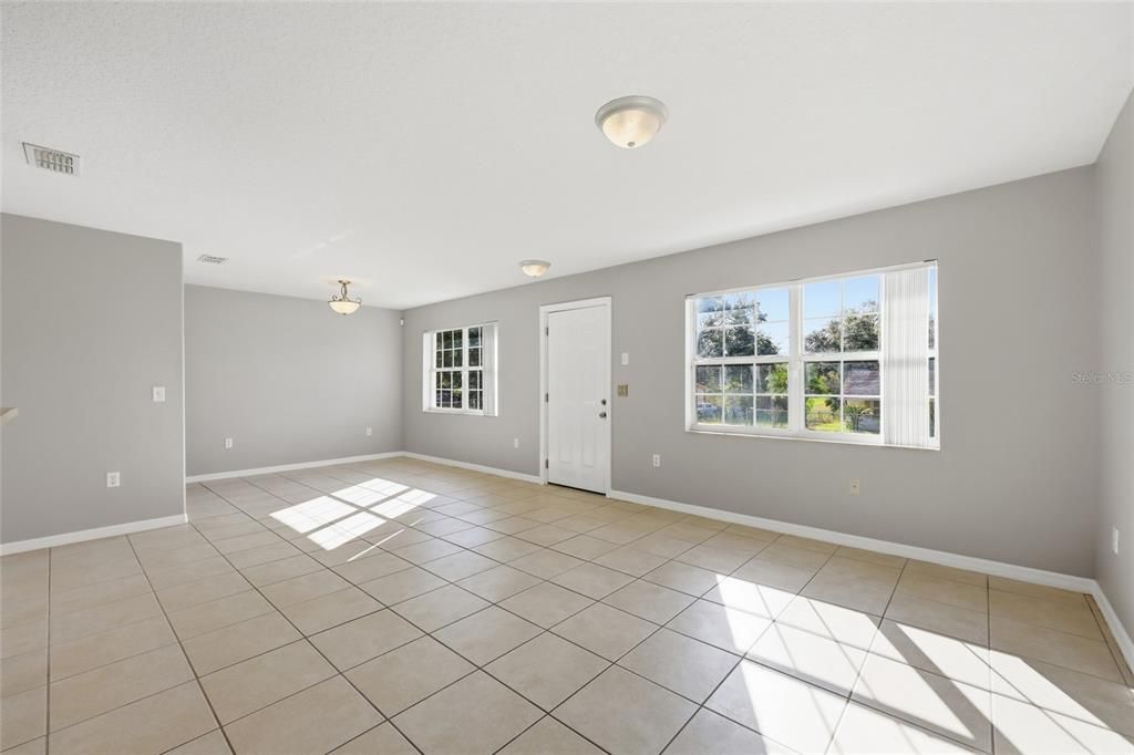 For Sale: $299,000 (3 beds, 2 baths, 1352 Square Feet)