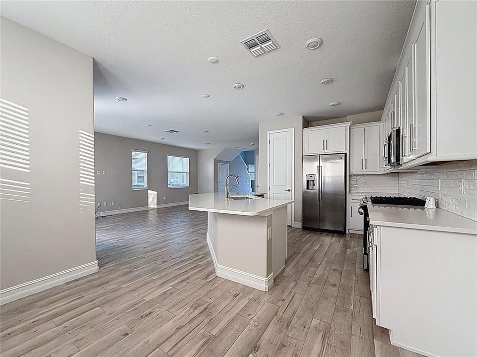 For Sale: $459,000 (3 beds, 2 baths, 2047 Square Feet)