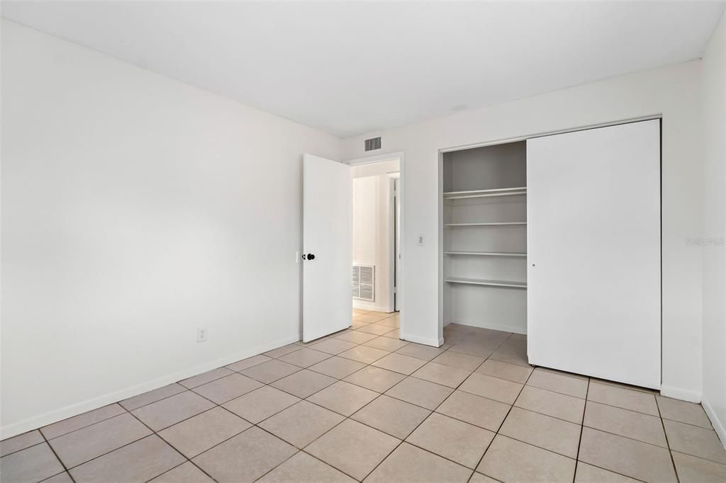 For Rent: $1,650 (2 beds, 1 baths, 850 Square Feet)