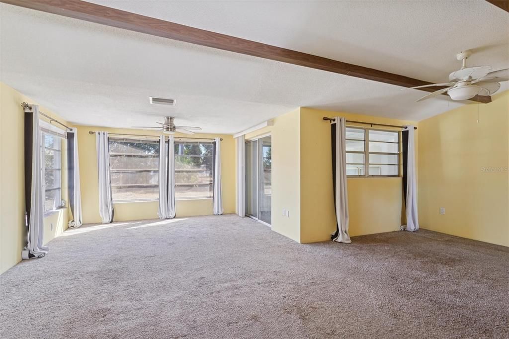 En Venta: $210,000 (2 camas, 2 baños, 1082 Pies cuadrados)