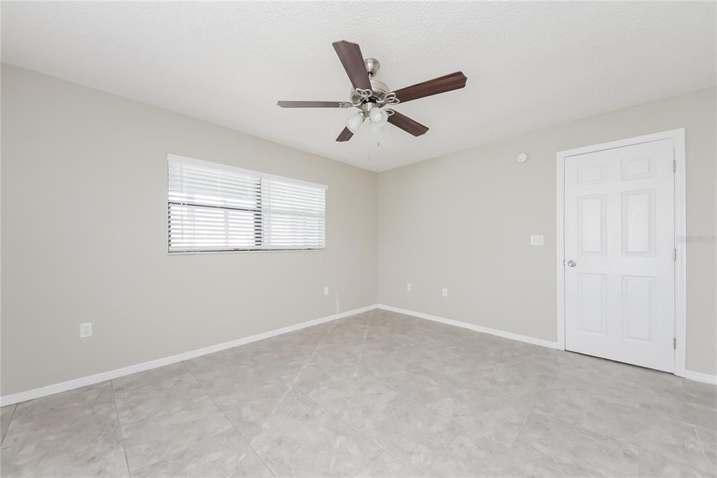 For Rent: $1,850 (3 beds, 2 baths, 1372 Square Feet)