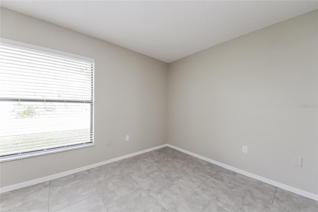 For Rent: $1,850 (3 beds, 2 baths, 1372 Square Feet)