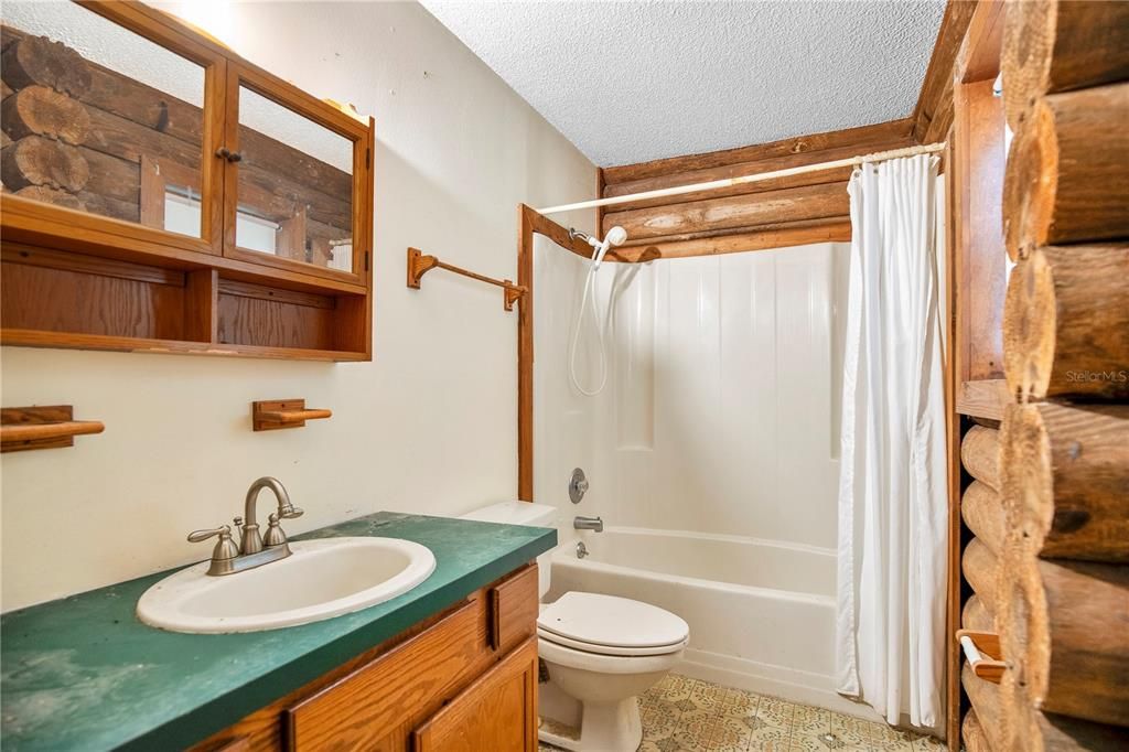 En Venta: $250,000 (3 camas, 2 baños, 1504 Pies cuadrados)