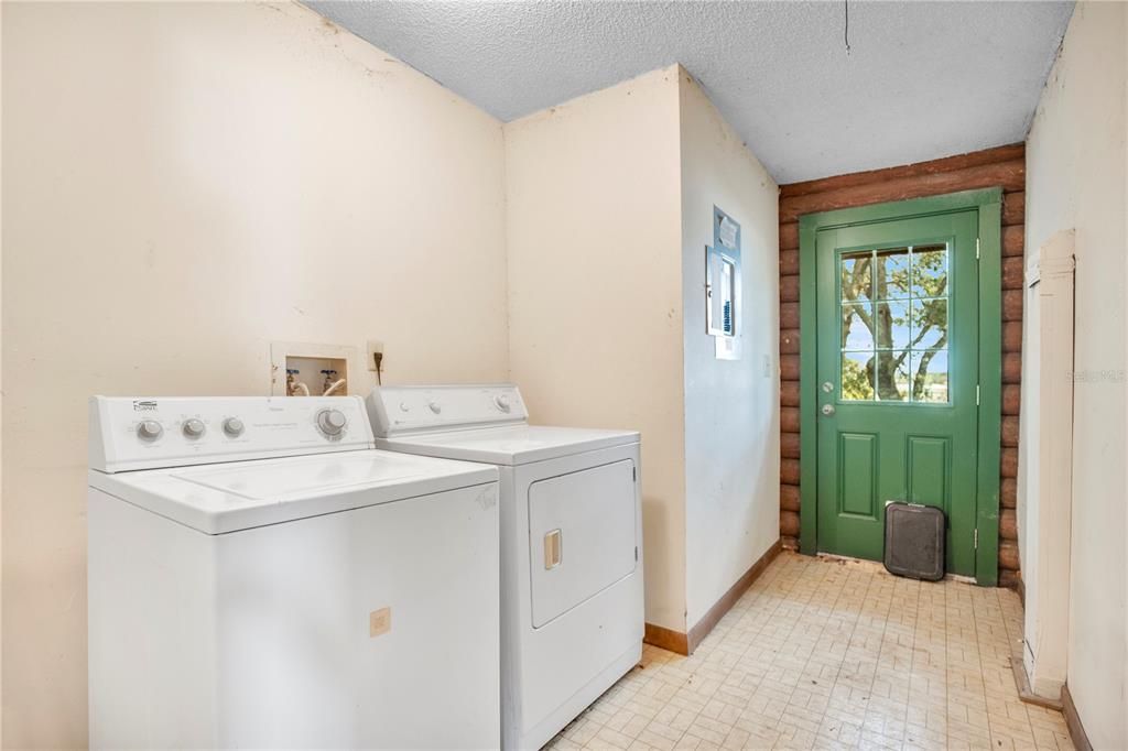 En Venta: $250,000 (3 camas, 2 baños, 1504 Pies cuadrados)