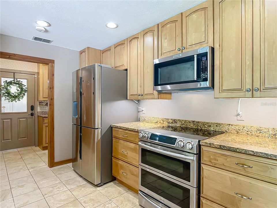 For Rent: $4,950 (4 beds, 2 baths, 2830 Square Feet)