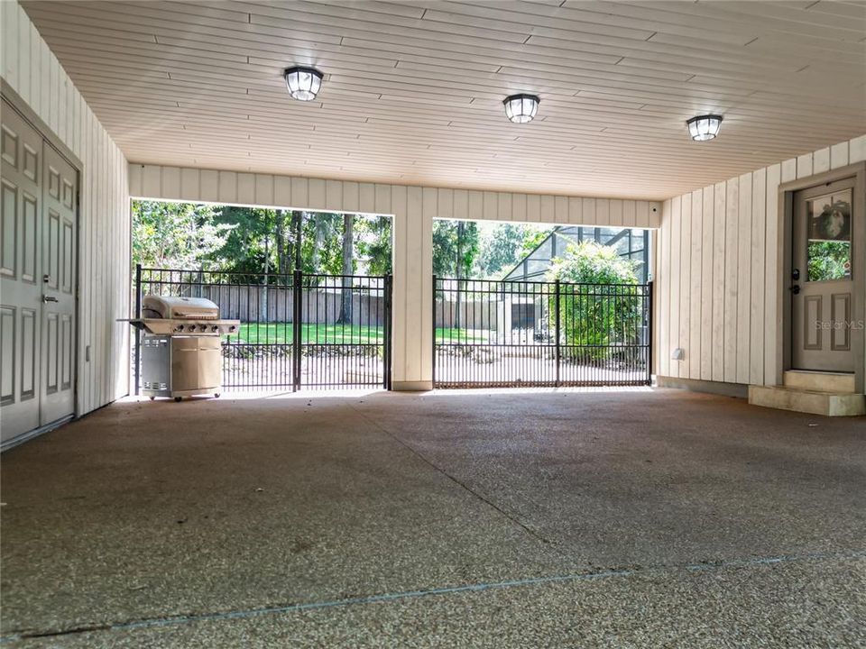 For Rent: $4,950 (4 beds, 2 baths, 2830 Square Feet)