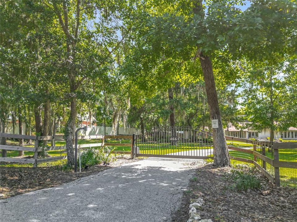 For Rent: $4,950 (4 beds, 2 baths, 2830 Square Feet)