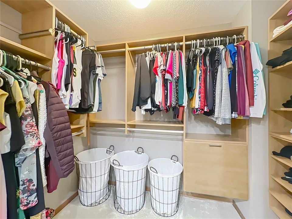 For Rent: $4,950 (4 beds, 2 baths, 2830 Square Feet)