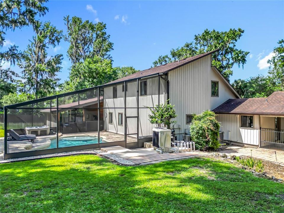 For Rent: $4,950 (4 beds, 2 baths, 2830 Square Feet)