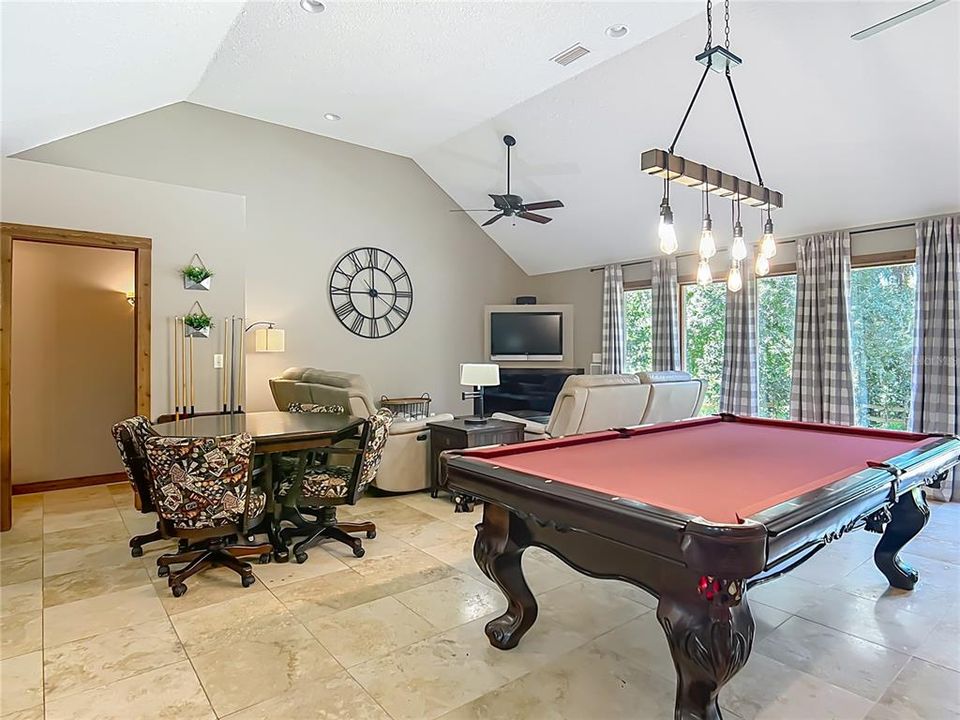 For Rent: $4,950 (4 beds, 2 baths, 2830 Square Feet)