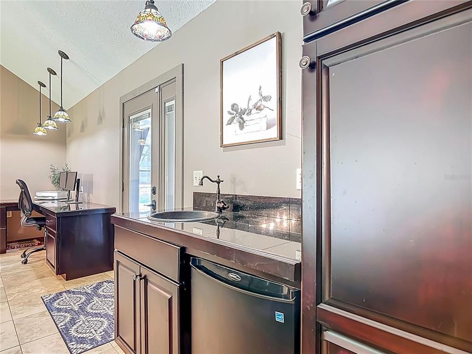 For Rent: $4,950 (4 beds, 2 baths, 2830 Square Feet)