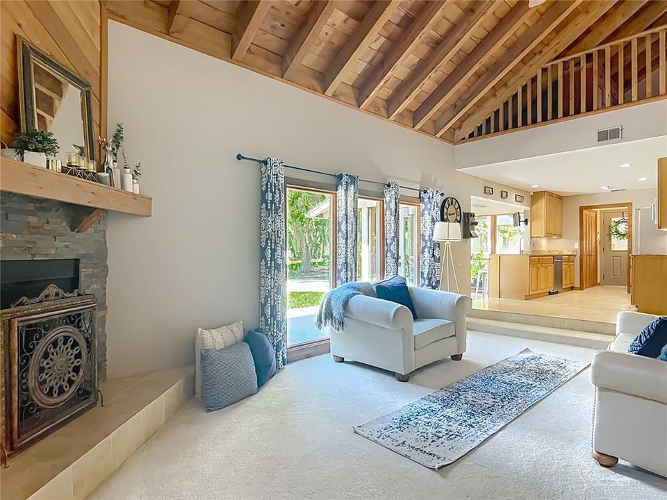 For Rent: $4,950 (4 beds, 2 baths, 2830 Square Feet)