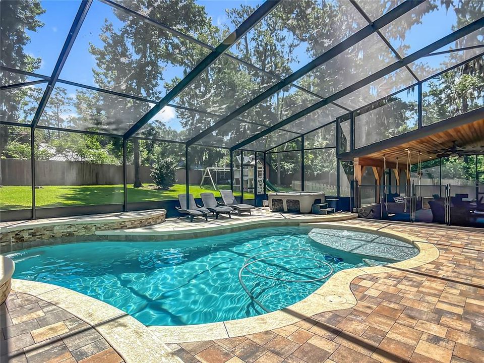 For Rent: $4,950 (4 beds, 2 baths, 2830 Square Feet)