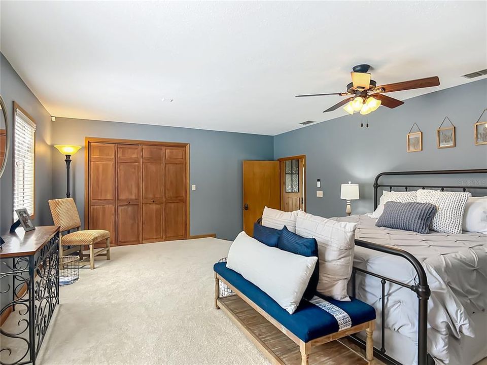 For Rent: $4,950 (4 beds, 2 baths, 2830 Square Feet)