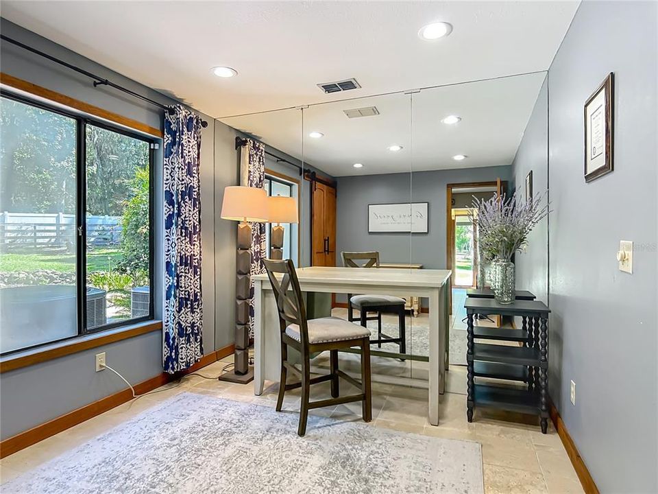 For Rent: $4,950 (4 beds, 2 baths, 2830 Square Feet)