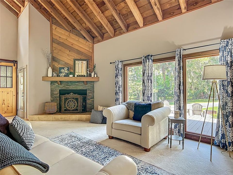 For Rent: $4,950 (4 beds, 2 baths, 2830 Square Feet)