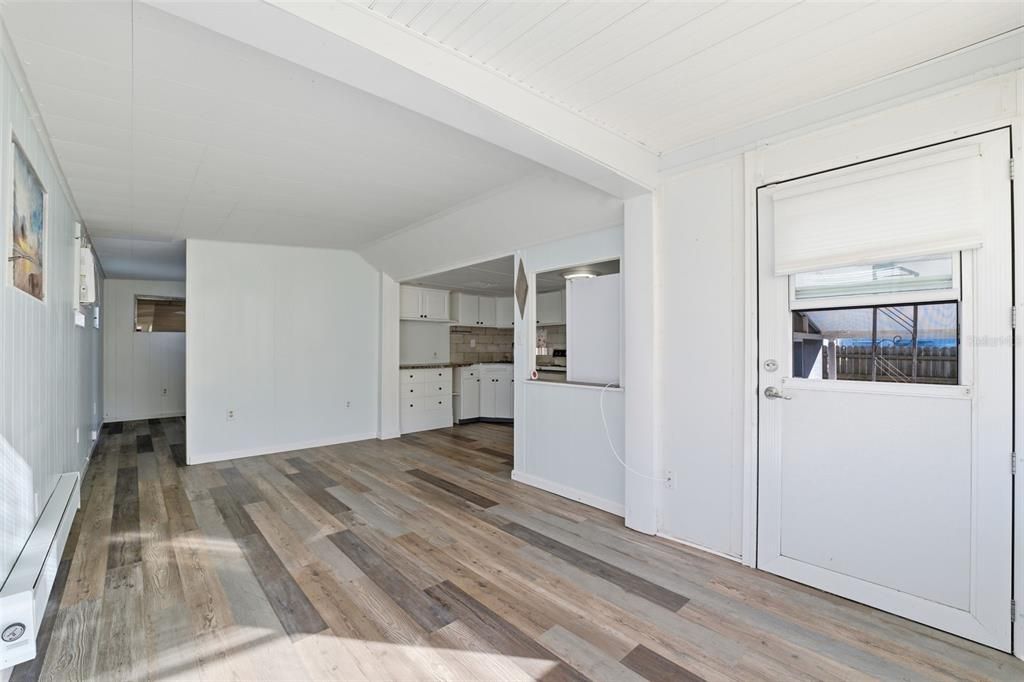 待售: $90,000 (2 贝兹, 2 浴室, 1108 平方英尺)