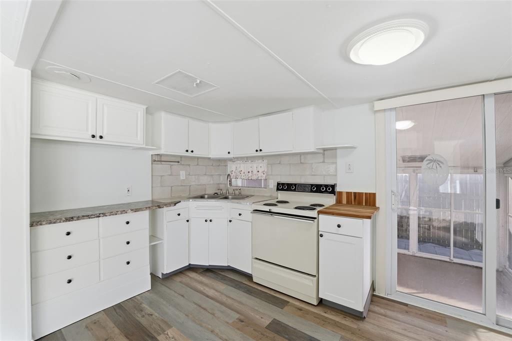 待售: $90,000 (2 贝兹, 2 浴室, 1108 平方英尺)