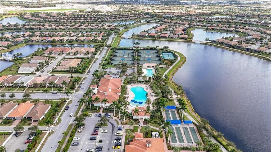 For Sale: $579,000 (3 beds, 2 baths, 2014 Square Feet)