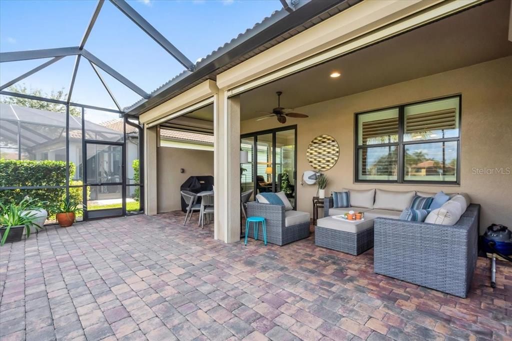 For Sale: $579,000 (3 beds, 2 baths, 2014 Square Feet)