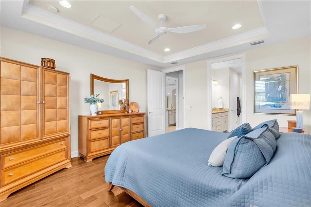 For Sale: $579,000 (3 beds, 2 baths, 2014 Square Feet)