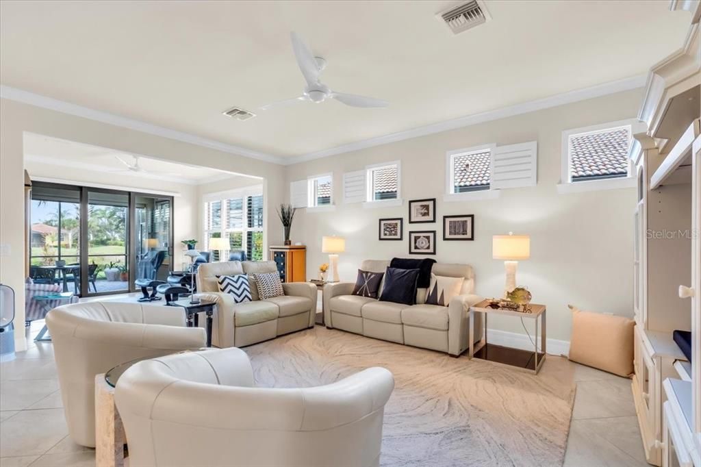 For Sale: $579,000 (3 beds, 2 baths, 2014 Square Feet)