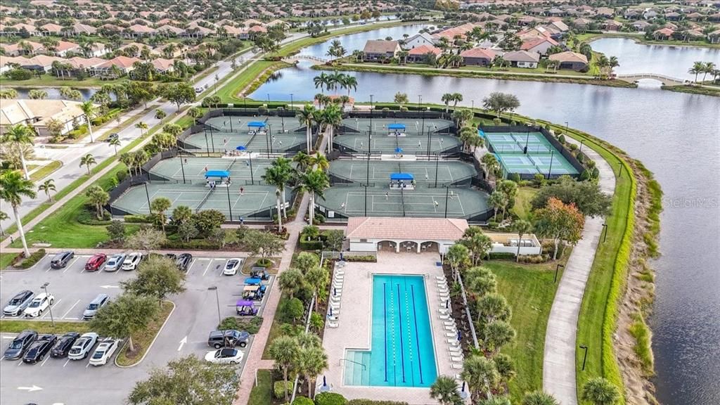 For Sale: $579,000 (3 beds, 2 baths, 2014 Square Feet)