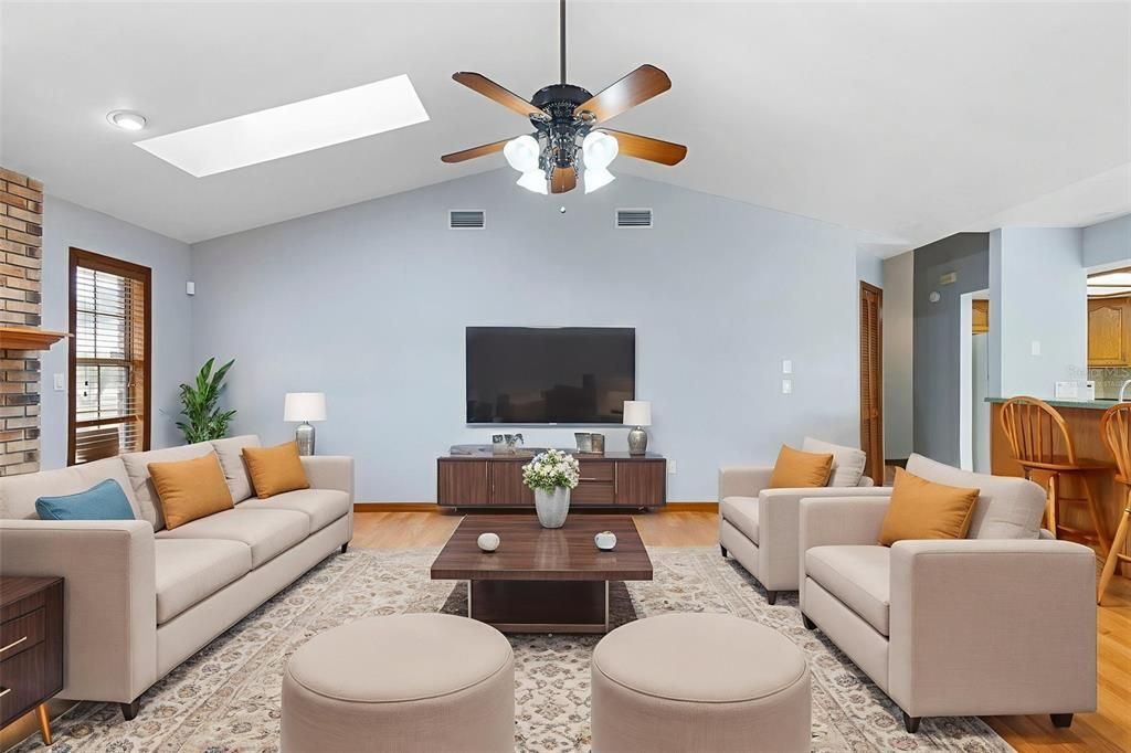 待售: $424,900 (3 贝兹, 2 浴室, 2038 平方英尺)