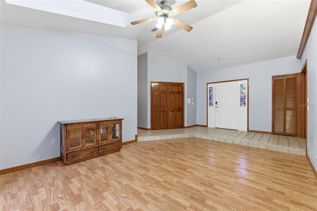 待售: $424,900 (3 贝兹, 2 浴室, 2038 平方英尺)