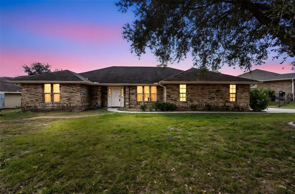 待售: $424,900 (3 贝兹, 2 浴室, 2038 平方英尺)