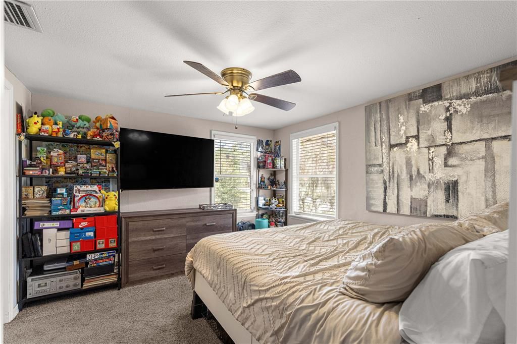 На продажу: $200,000 (3 спален, 2 ванн, 1248 Квадратных фут)