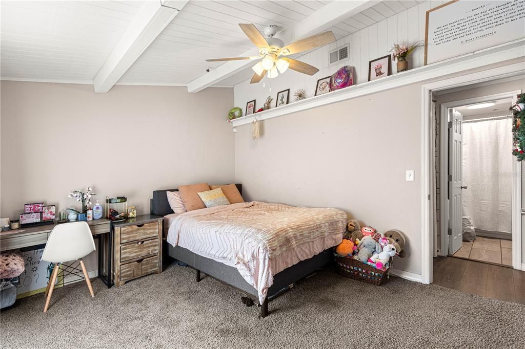 На продажу: $200,000 (3 спален, 2 ванн, 1248 Квадратных фут)