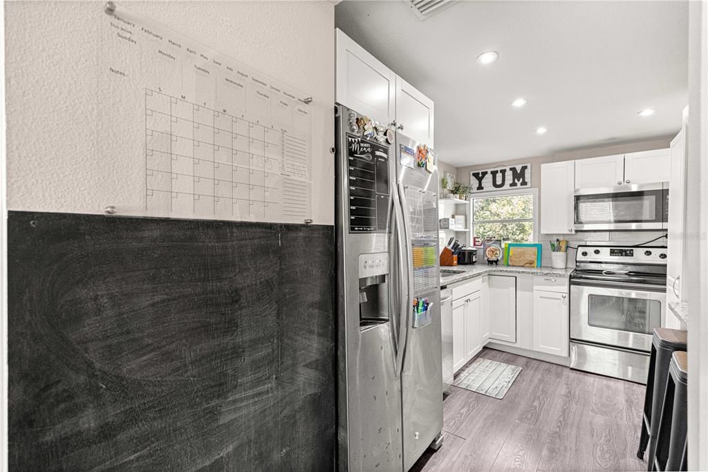 На продажу: $200,000 (3 спален, 2 ванн, 1248 Квадратных фут)