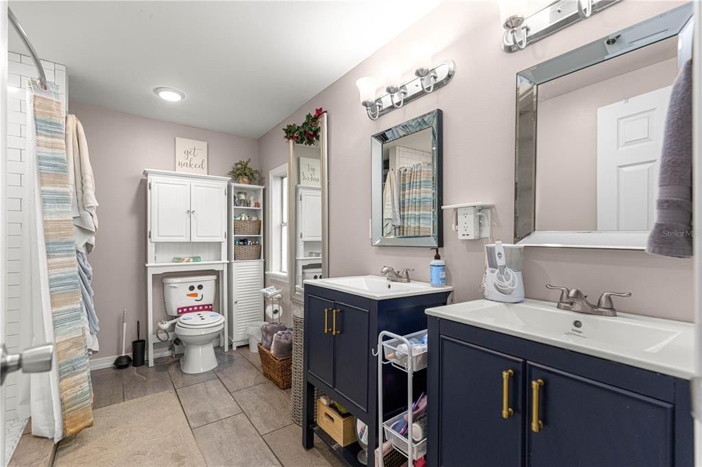 На продажу: $200,000 (3 спален, 2 ванн, 1248 Квадратных фут)