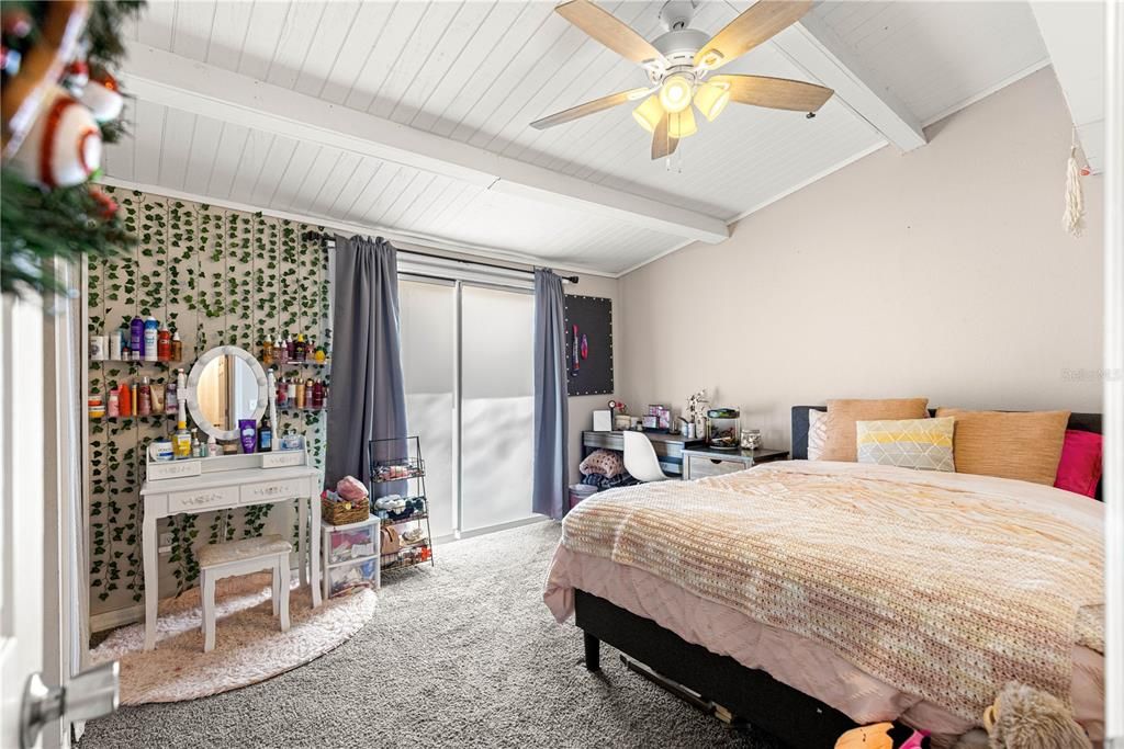 На продажу: $200,000 (3 спален, 2 ванн, 1248 Квадратных фут)