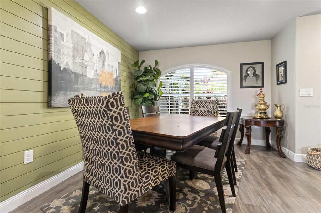 待售: $420,000 (3 贝兹, 2 浴室, 1837 平方英尺)