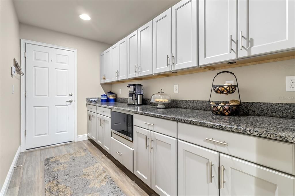 待售: $420,000 (3 贝兹, 2 浴室, 1837 平方英尺)