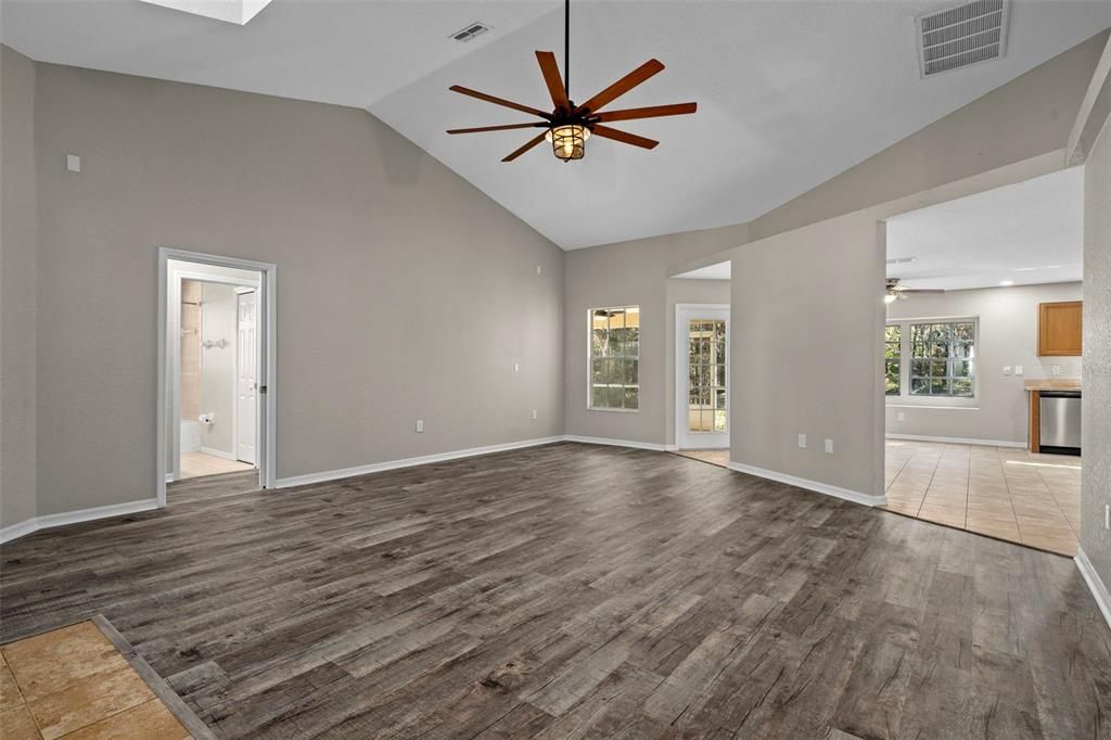 For Sale: $524,900 (3 beds, 2 baths, 1616 Square Feet)