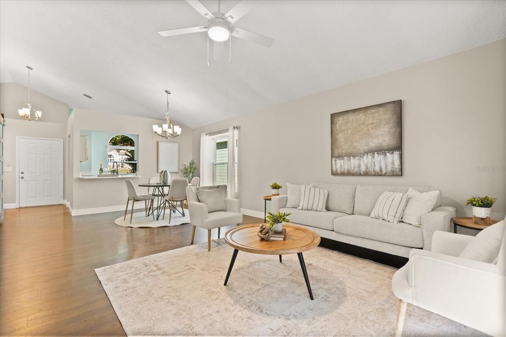 For Sale: $330,000 (2 beds, 2 baths, 1247 Square Feet)