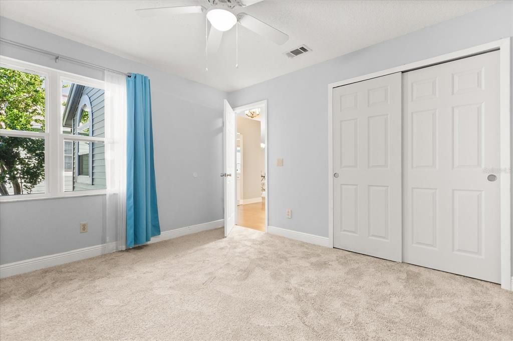 For Sale: $330,000 (2 beds, 2 baths, 1247 Square Feet)