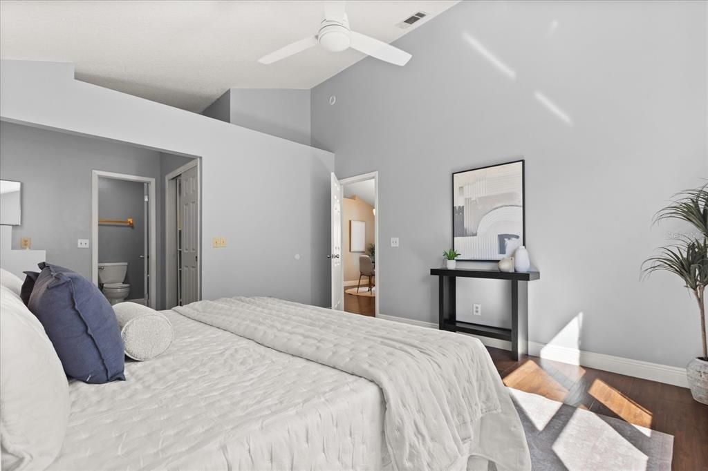 For Sale: $330,000 (2 beds, 2 baths, 1247 Square Feet)